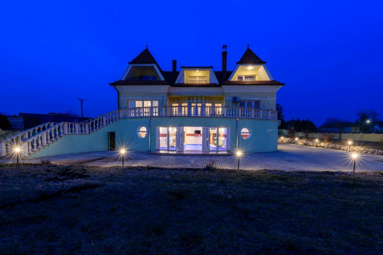 Elite Boutique Villa Oerkeny Orkeny Ngoại thất bức ảnh